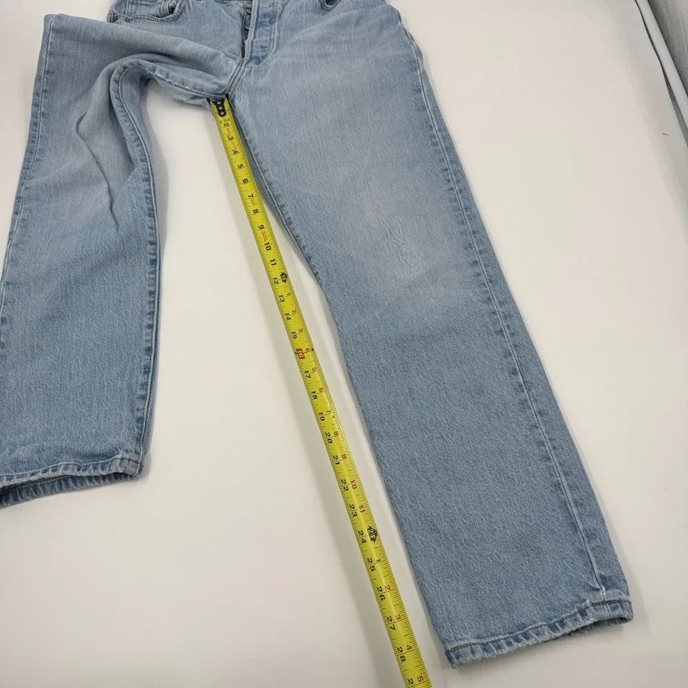 Levis 501 Original Fit Jeans Mens W29 L30 Light Wash Blue Straight‎ Leg Denim